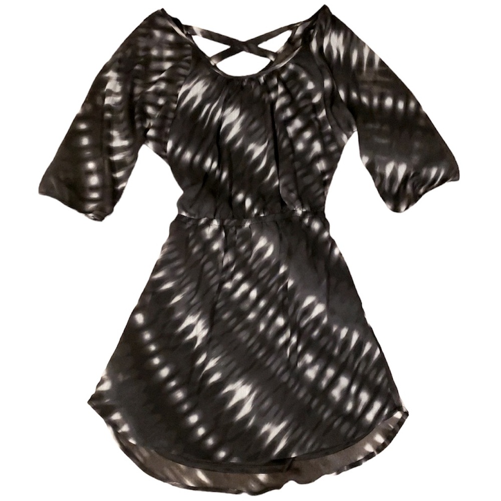 *HP* Express Black & White Chiffon Overlay Dress M